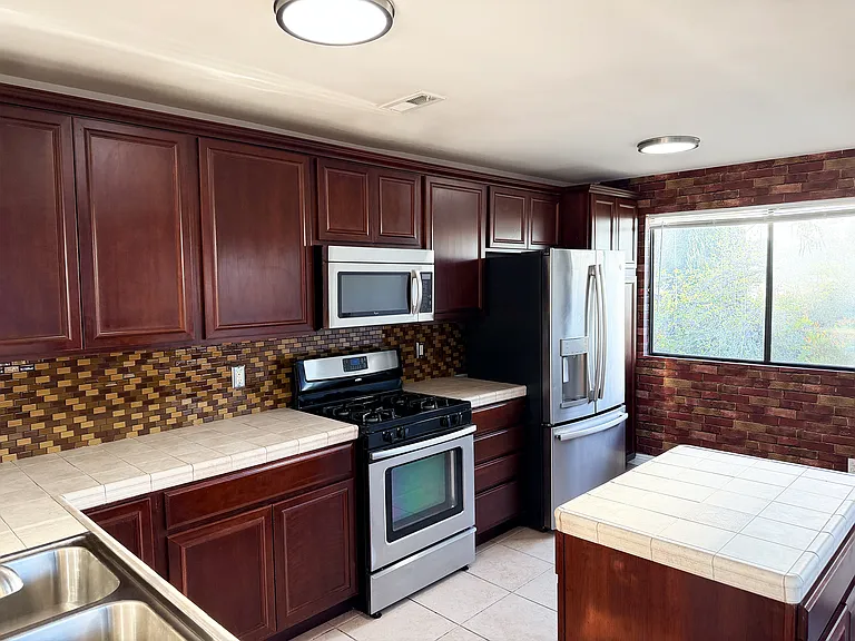 7305 Milwood Ave #5 — Photo 13