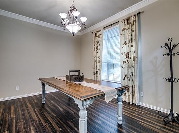 5th image of 531 Willowview Dr