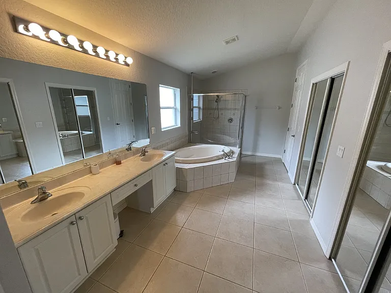 4858 Chastain Dr — Photo 9