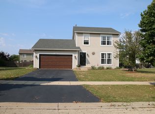 1513 Bluestem Ln, Minooka, IL 60447