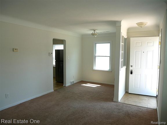 3rd image of 3876 Greenfield Rd