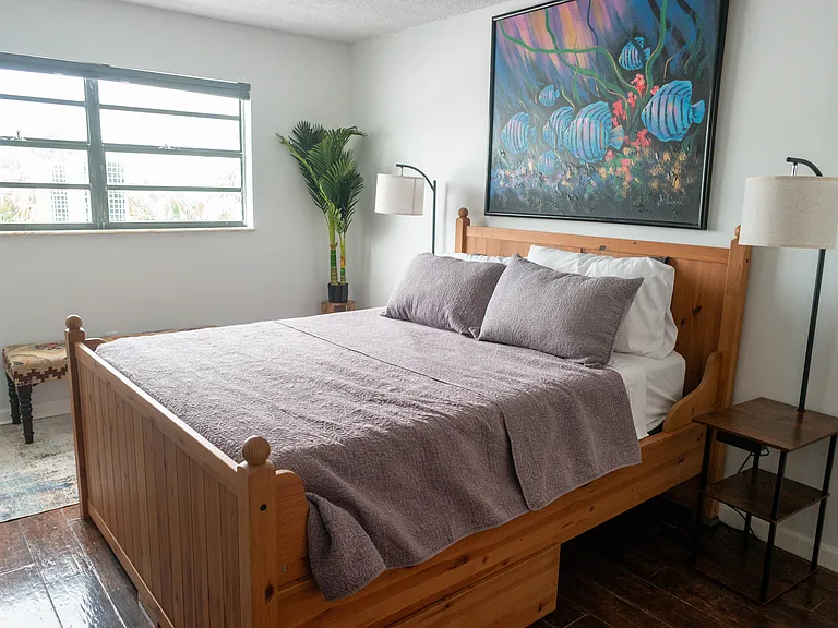 1418 Collins Ave #403 — Photo 11