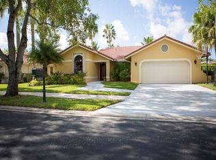 2015 Lake Point Dr, Weston, FL 33326