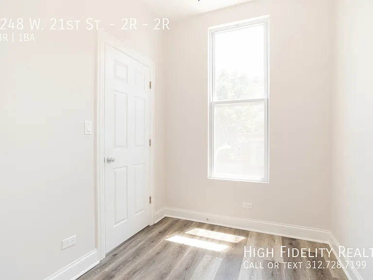 2248 W 21st St #2R — Photo 9