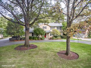 7 Brighton Ln, Oak Brook, IL 60523