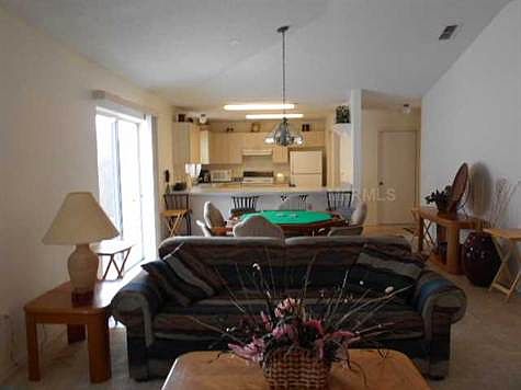 4th image of 629 Enconto St