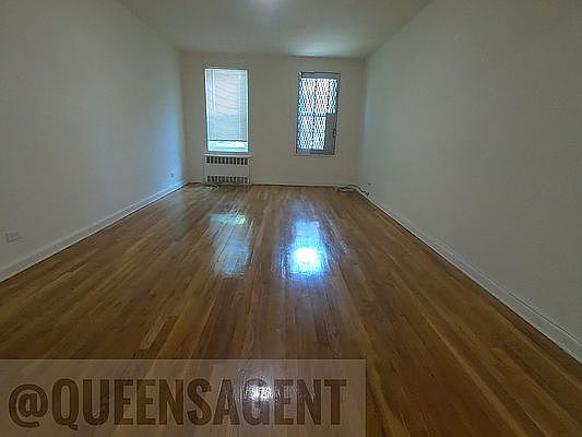 1st image of 140-18 Burden Cres #32