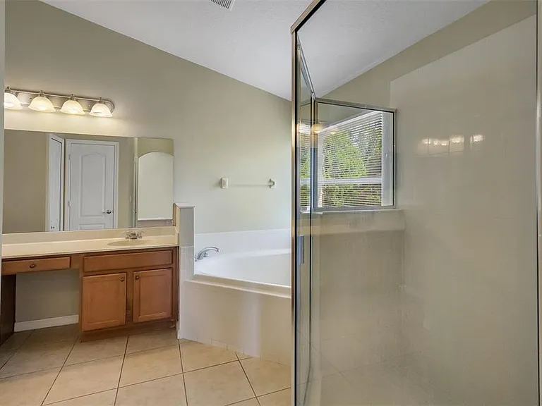 12608 Iris Lake Dr — Photo 32