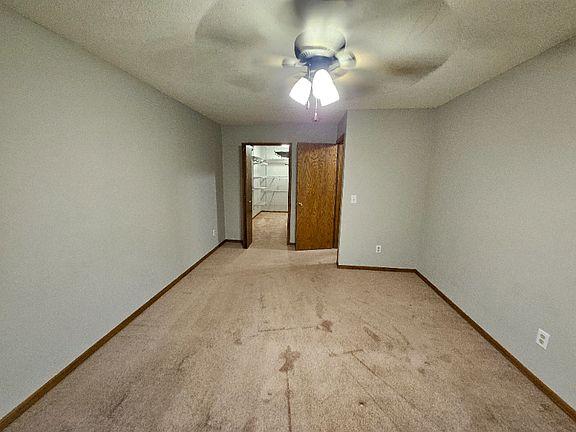 3rd image of 2421 Grenadier Ave N