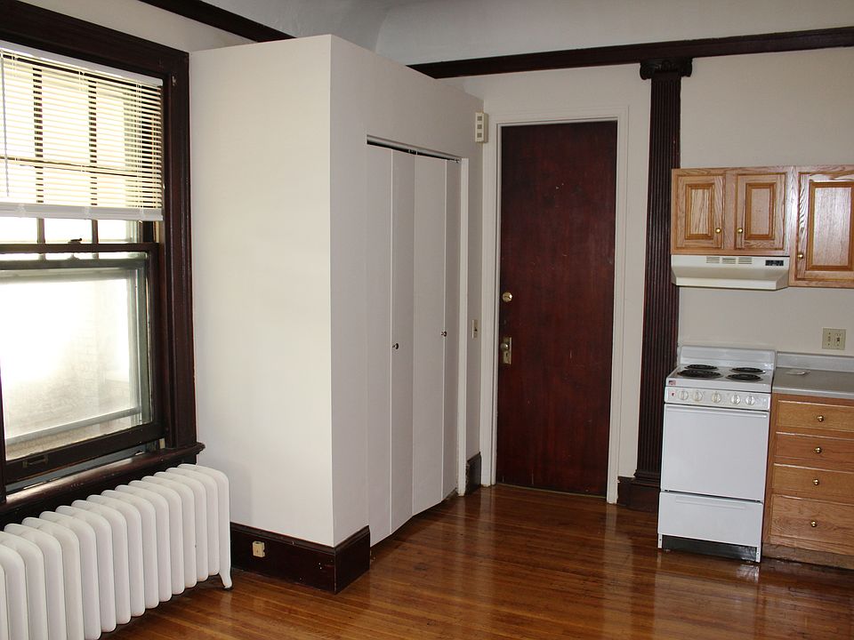 COAT CLOSET