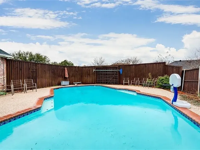 1504 Country Ln — Photo 28