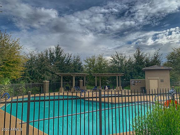 4th image of 2509 N 148th Dr