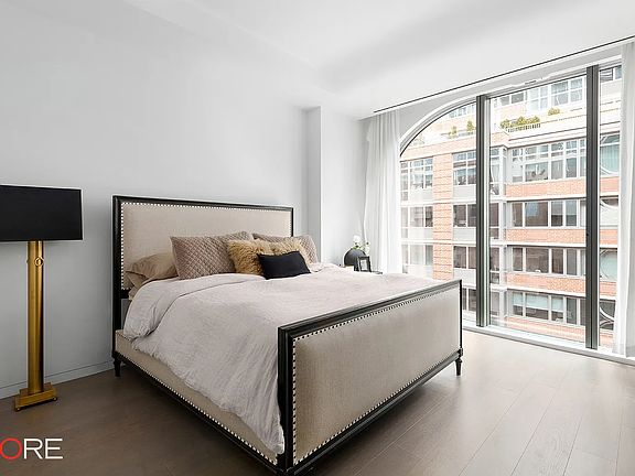 4th image of 520 W 28th St #22