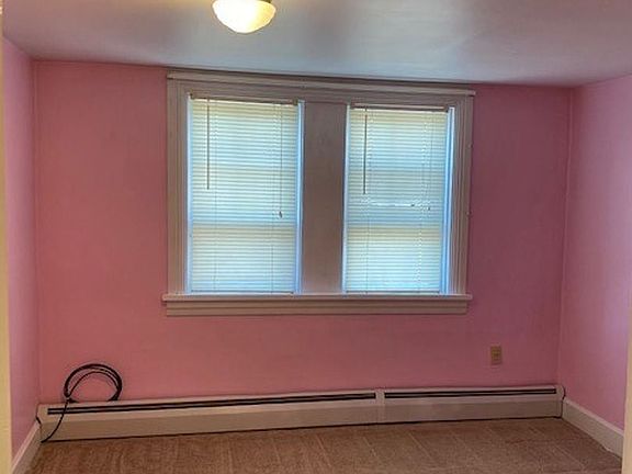 5th image of 105 N Walnut St #9339257