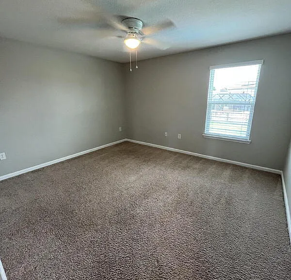 4905 Kensington Ln — Photo 8