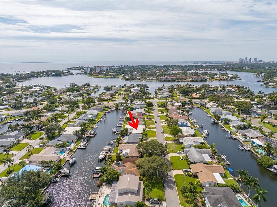 1st image of 4133 13TH LANE NE