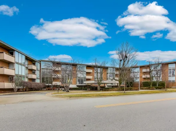 1301 N Western Ave Unit 325, Lake Forest, IL 60045