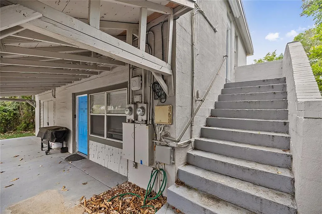 Building Photo - 409 E Floribraska Ave #C