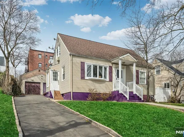 179 Prospect St, Hasbrouck Heights, NJ 07604