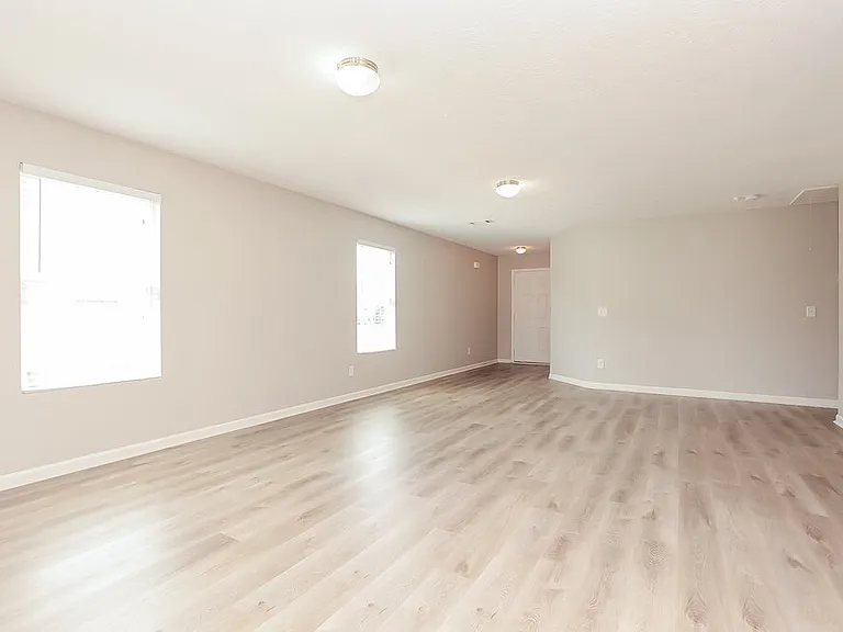 3618 Blaze Dr — Photo 5