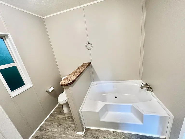 7631 Dallas Hwy — Photo 21