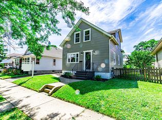 825 Vine St, Joliet, IL 60435