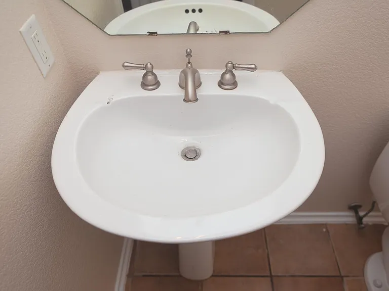 1600 Quarry Dr — Photo 10