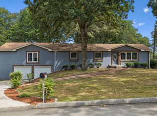102 Warren Pl, Dickson, TN 37055