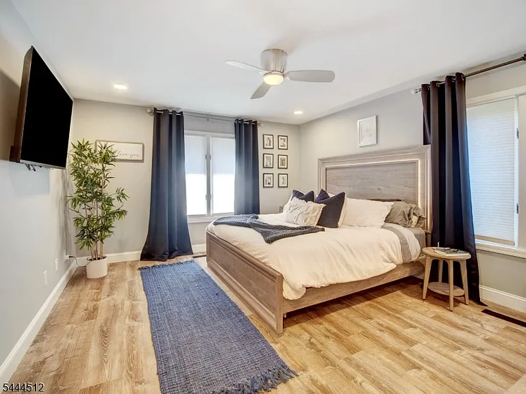 4 Tulip Cres #2B — Photo 12