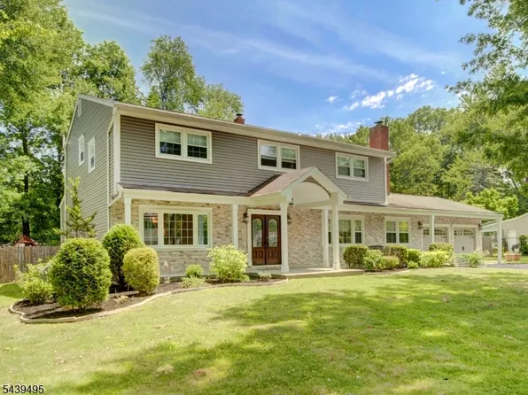 11 Druid Hill Dr, Parsippany-Troy Hills Twp., NJ 07054
