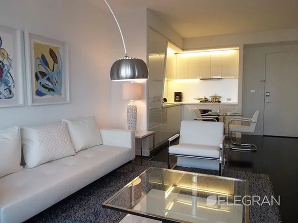 123 Washington Street image 2 of 11