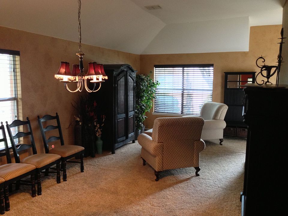 1st image of 307 Lochwood Dr