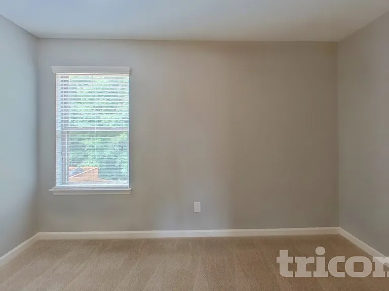 1562 Pressley Ln — Photo 14