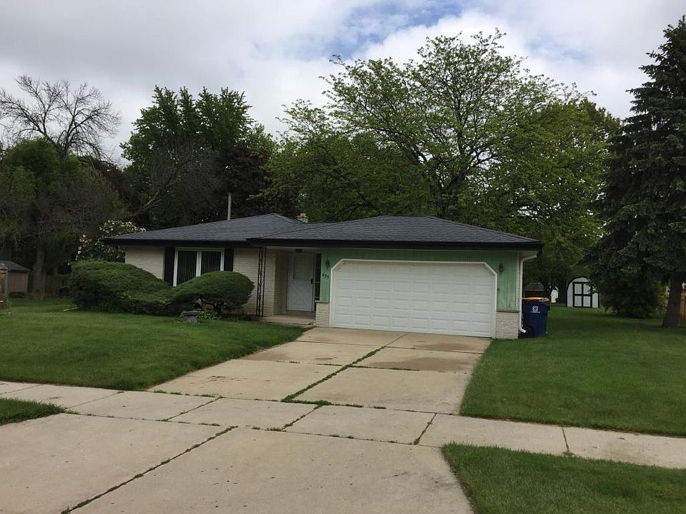 1st image of 639 E Laverne Dr
