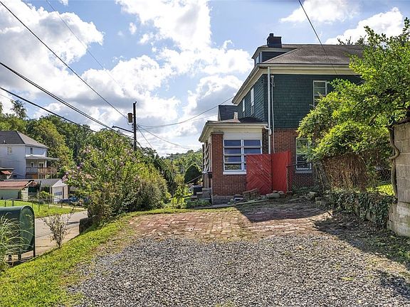 3rd image of 2802 Salisbury St