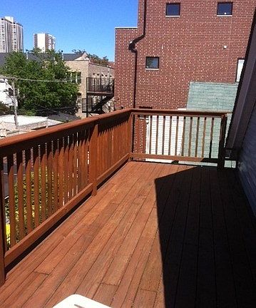 4th image of 724 W Aldine Ave #2