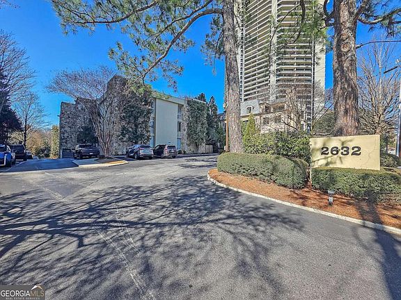 3rd image of 2632 Peachtree Rd NW #304B