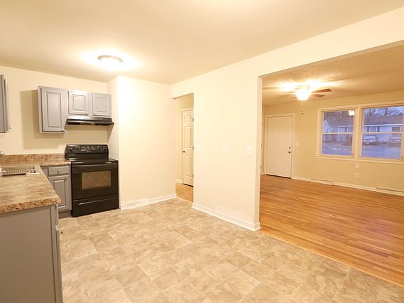 2nd image of 1111 6th St
