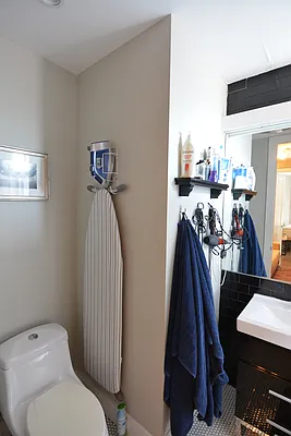 Rented by Yaffa Realty LLC | media 8