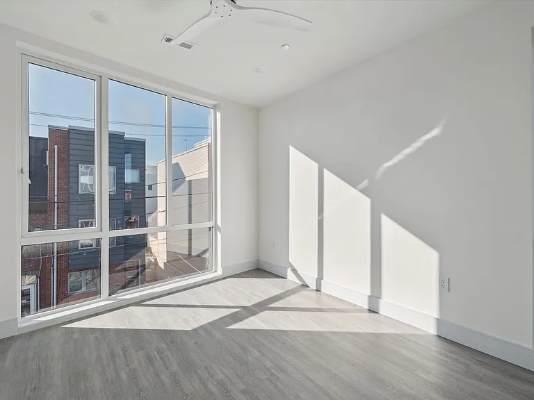 1221 E Fletcher St #212A — Photo 20