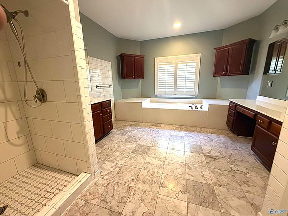 5th image of 12966 Alpine Cir