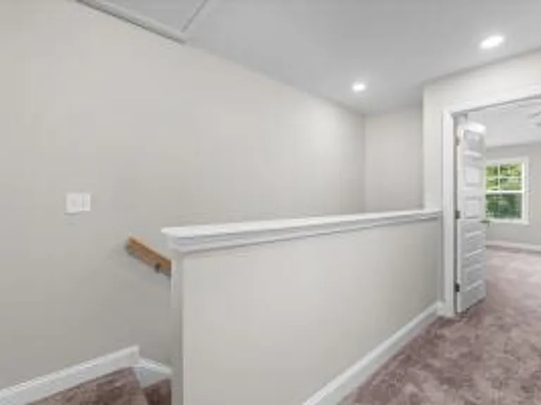 1005 Linsmore Ave — Photo 12