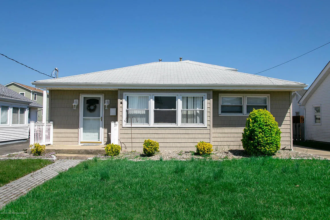 203 Washington Ave photo 1