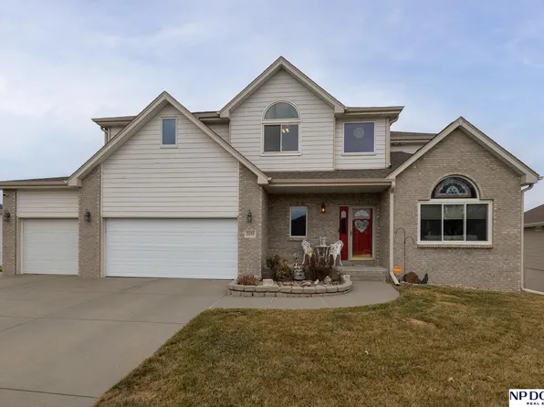 3242 Prairieview Dr, Lincoln, NE 68504