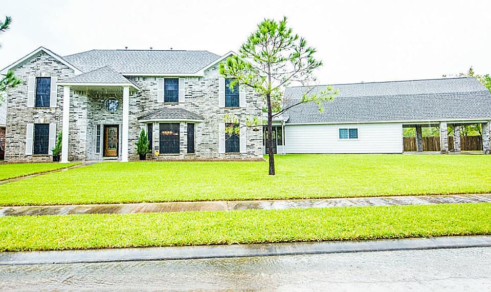 1st image of 329 Primrose Ln