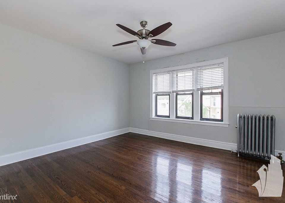 1st image of 2211 W Foster Ave APT 2C