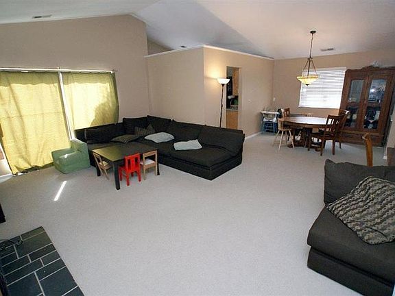 3rd image of 308 Sherwood Green Ct