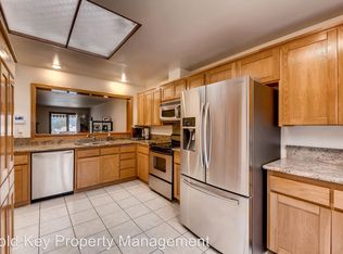 8525 Circle R Course Ln, Escondido, CA 92026