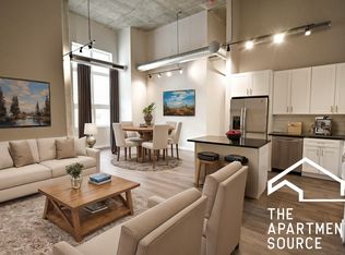 3821 N Broadway St #224, Chicago, IL 60613