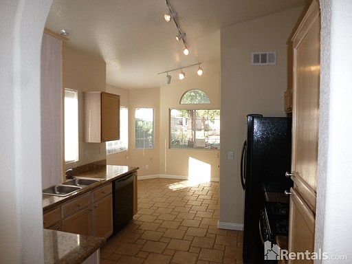 5th image of 8408 Drop Camp St